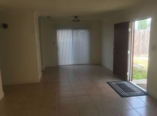 956 Greenfield Ave, Hanford, CA 93230