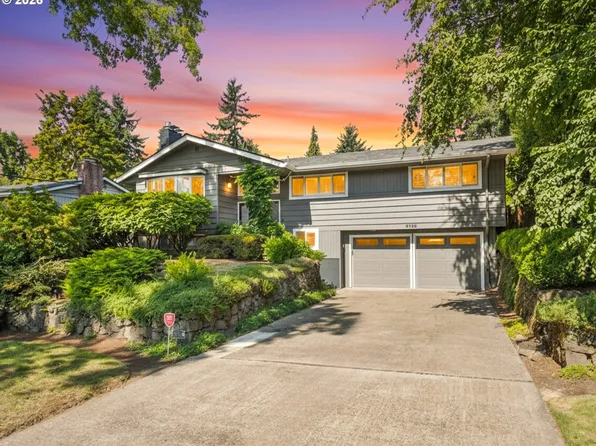 3125 SW Doschdale Dr, Portland, OR 97239