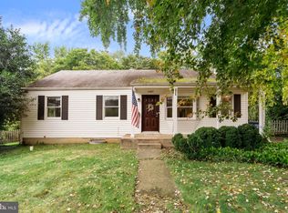 1907 Ware Rd, Falls Church, VA 22043
