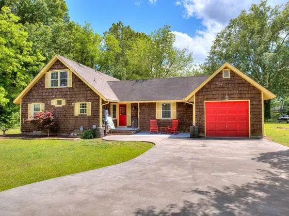 1235 Haynesworth Mill Cir, Summerton, SC 29148