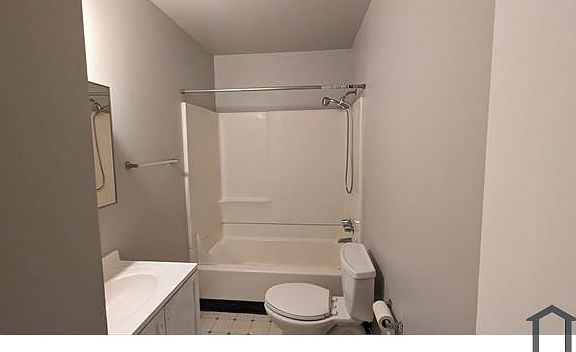 3rd image of 667 Pinto Dr