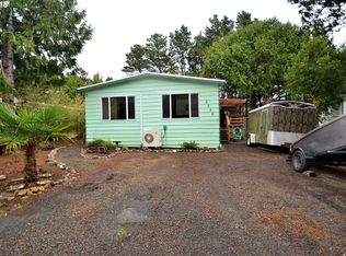 3530 Sea Mist Ave, Depoe Bay, OR 97341