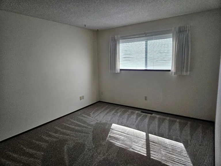 4507 Webster Ave — Photo 7