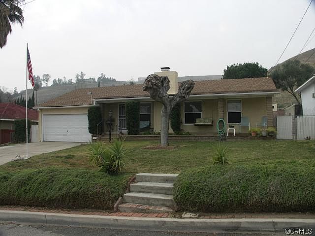 1st image of 3670 N G St