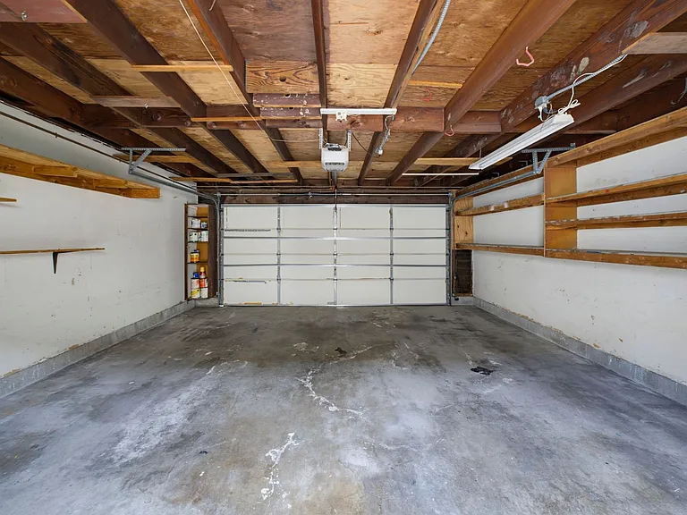 20368 Flora Ln — Photo 25
