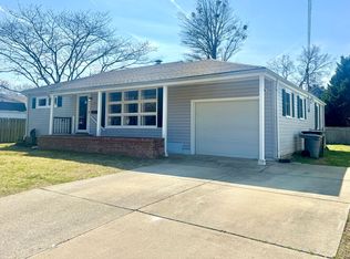 38 Eastmoreland Dr, Hampton, VA 23669