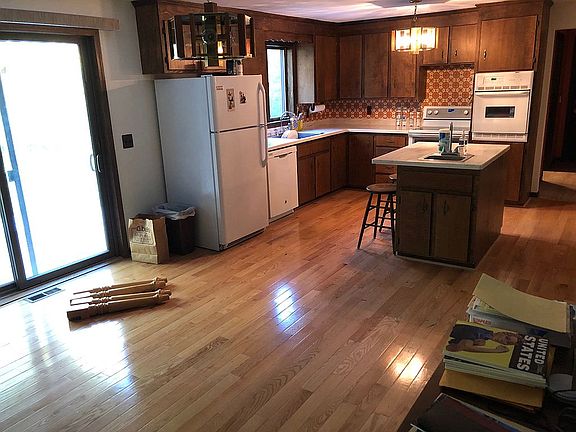 huge kitchen, remodeled '18