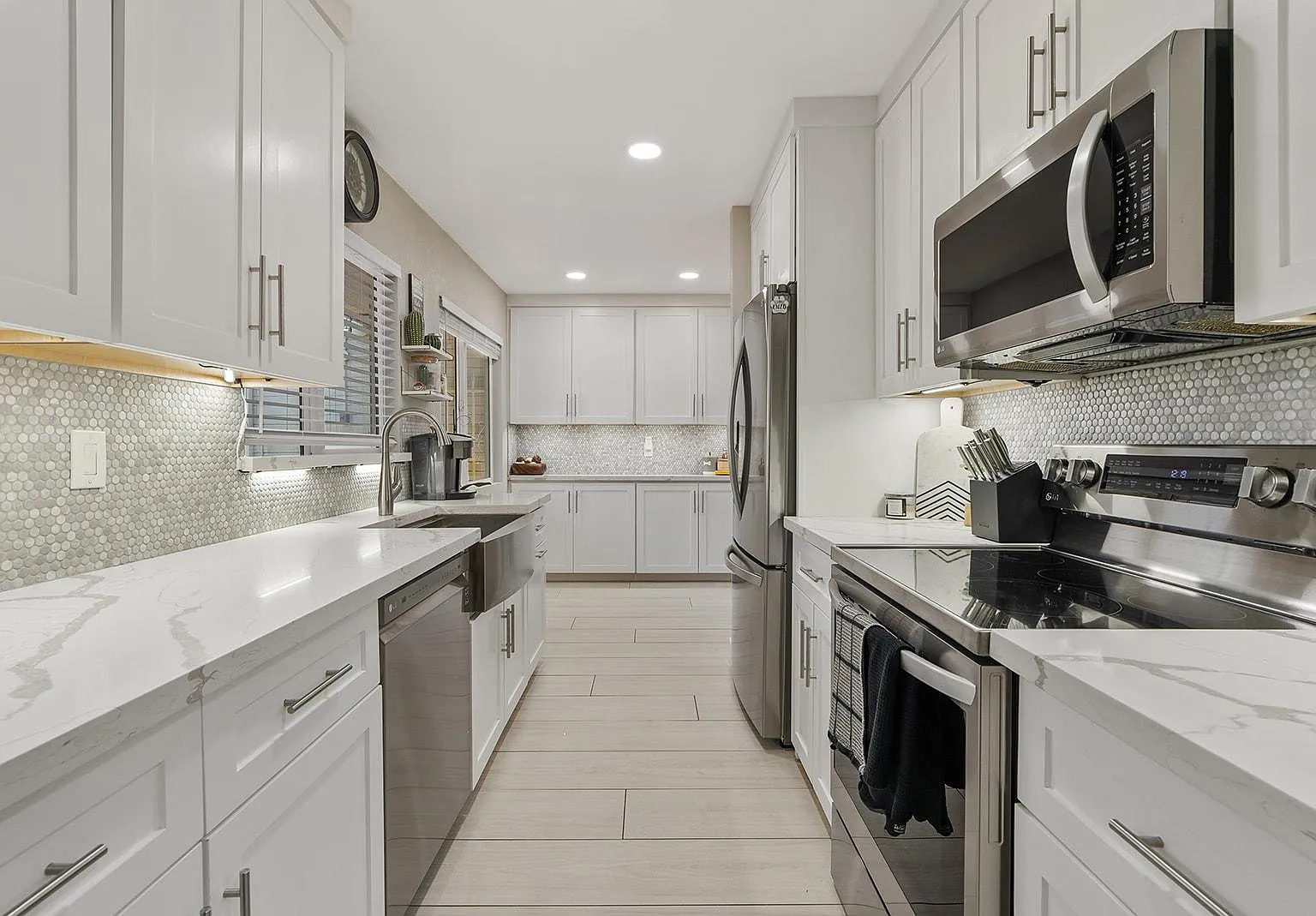 2 bed, 1192 sqft, $3,000 — Photo 3