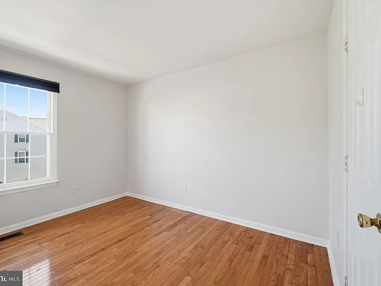 7676 Helmsdale Pl — Photo 21