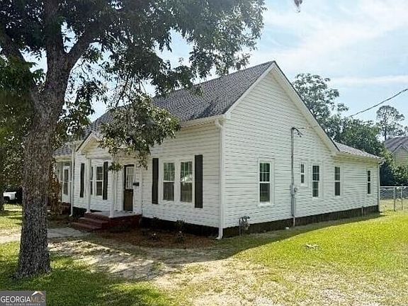 2nd image of 411 W Pine St
