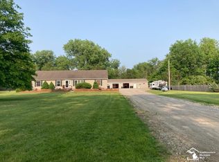 10240 Douglas Rd, Temperance, MI 48182
