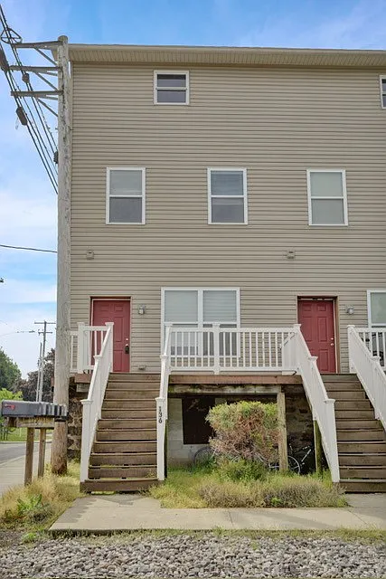Townhouse for Rent - 138 Front St