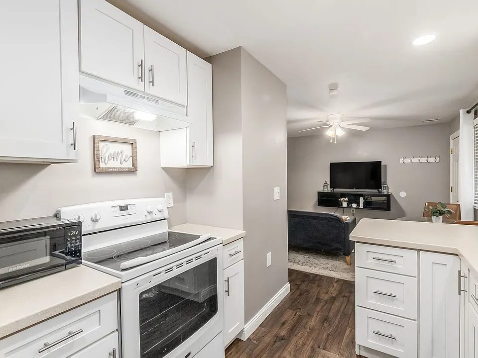 2103 Iuka Ravine
