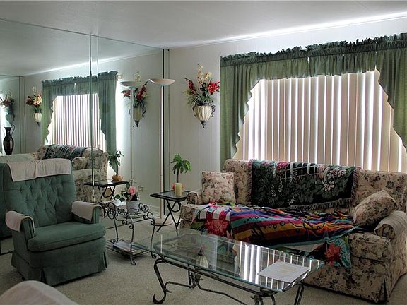 5th image of 106 Pindo Palm St W