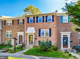 8090 Sleepy View Ln, Springfield, VA 22153
