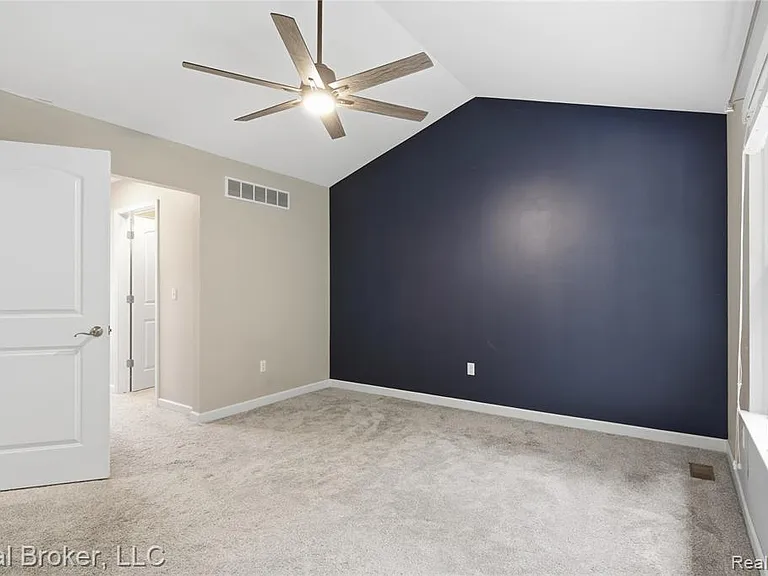 26978 Maxwell Ct — Photo 18