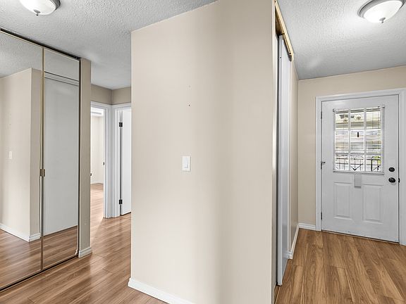 4th image of 240 McIntosh Rd #225