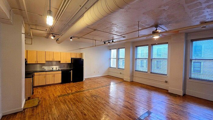 1st image of 208 N 9th St APT 408