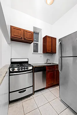 Rented by Douglas Elliman | media 16