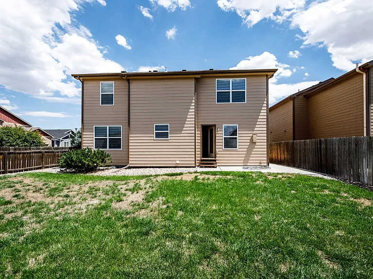 6104 Hayfield Pl — Photo 45