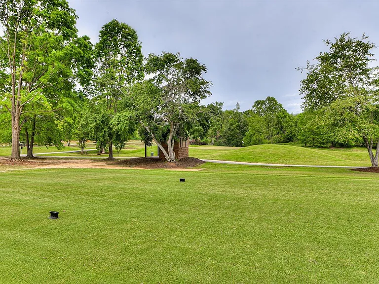 351 Landing Dr — Photo 28
