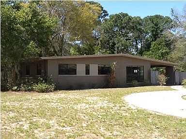 2nd image of 312 Hunter Pl NE