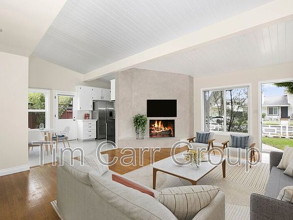 3rd image of 2100 Clay St