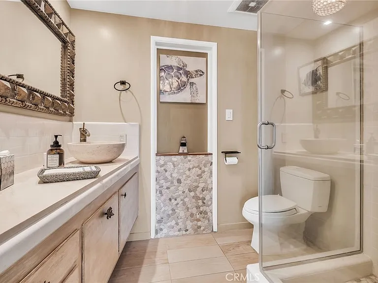 2324 W 37th St — Photo 15