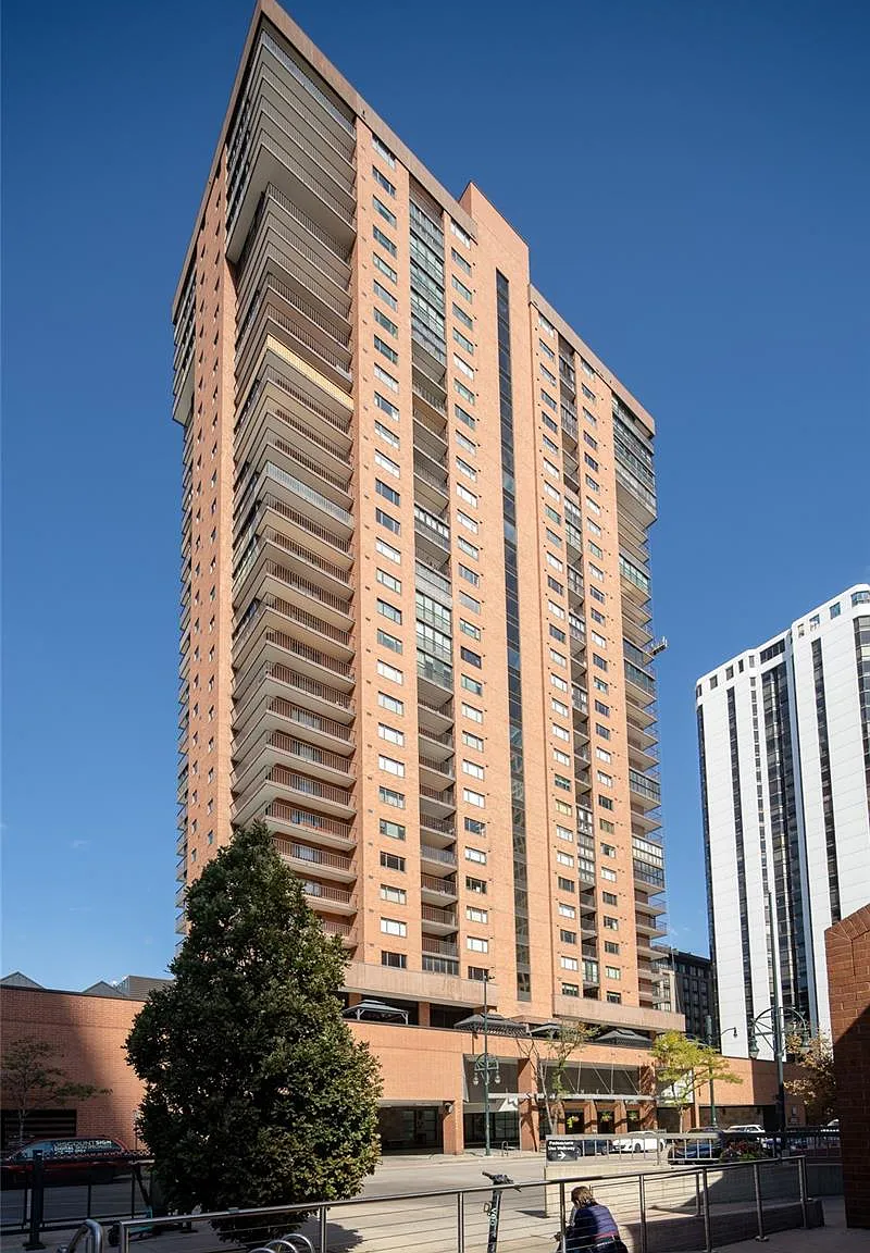 Larimer Place Condominiums — Photo 1