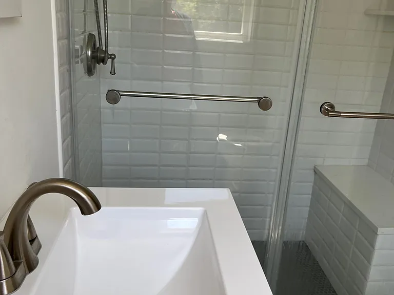 8315 Potomac Ave — Photo 15