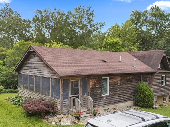 594 E Harrod Rd, Austin, IN 47102