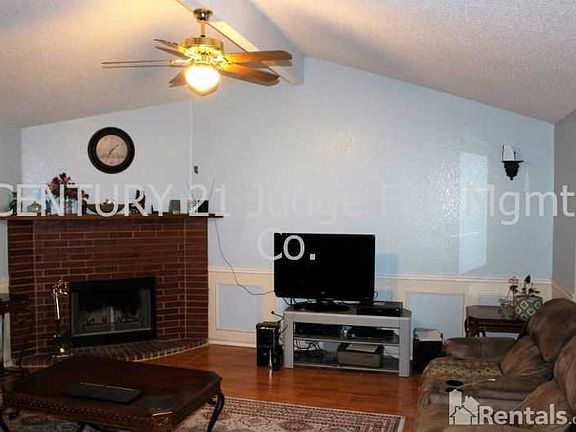 2nd image of 500 Hollyberry Dr