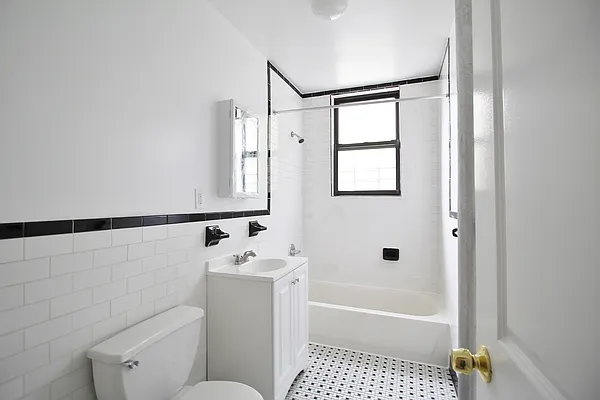 Rented by Julianna Realty Corp | media 16