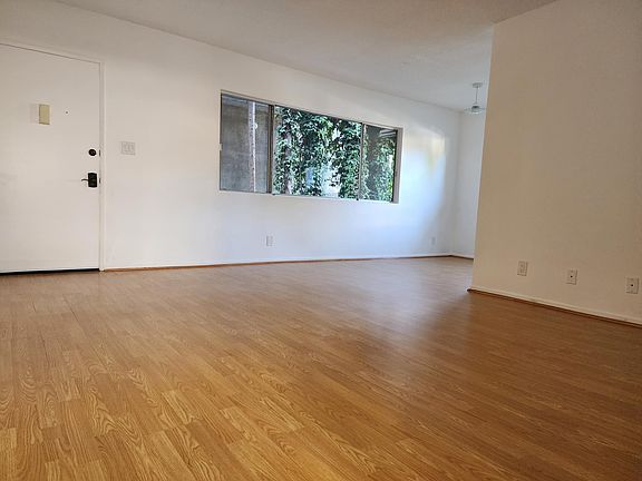 5th image of 1234 Harvard St APT 1