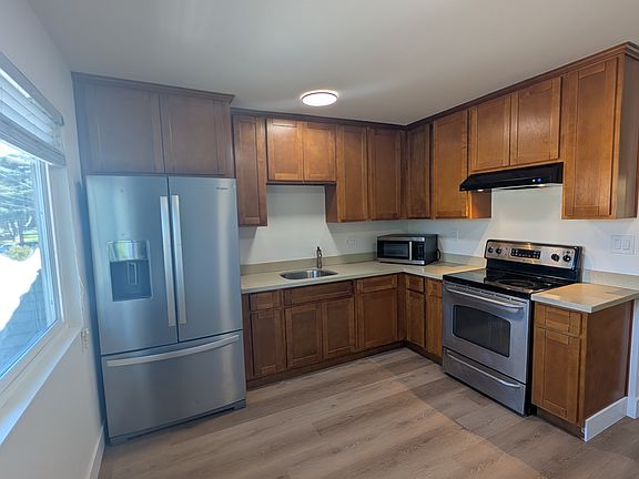 2nd image of 33951 13th St APT 2