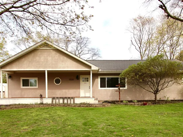 6160 Sunnydale Rd, Clarkston, MI 48346
