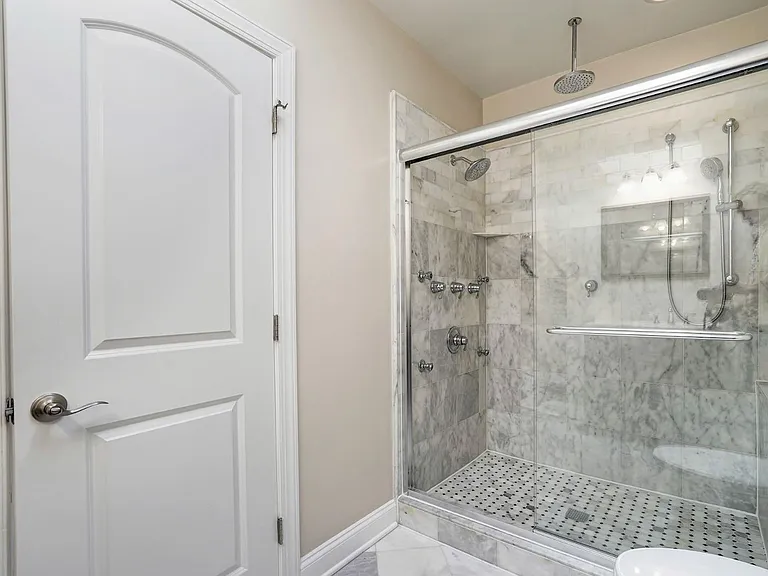 154 T St NE #2 — Photo 6