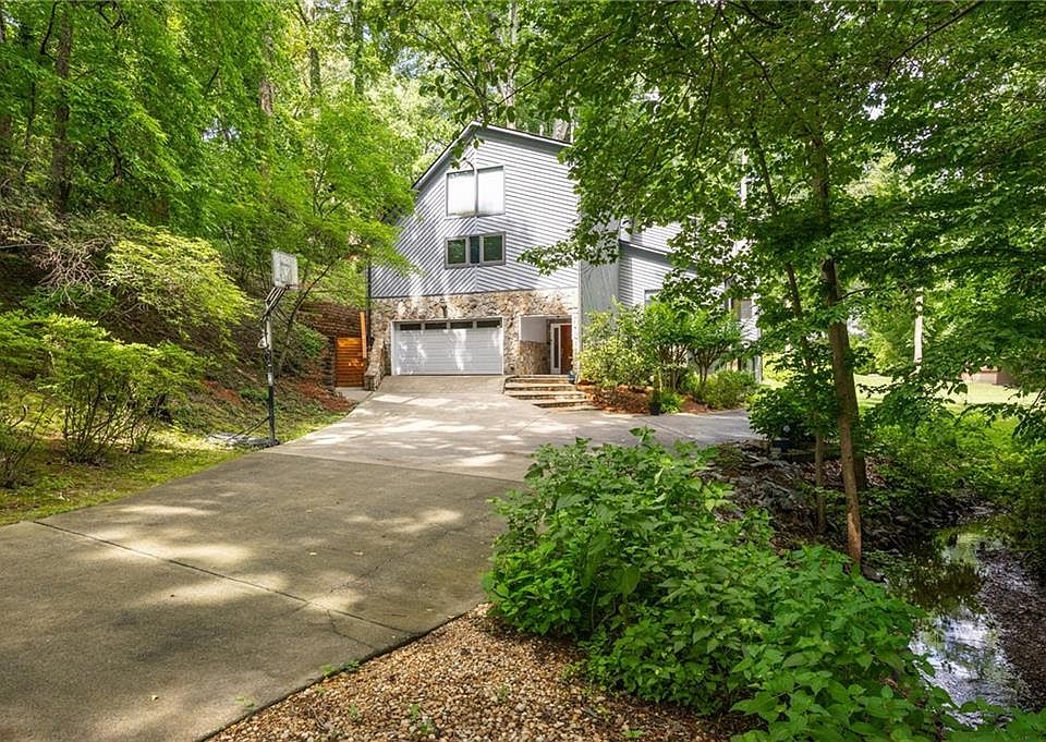 1st image of 4328 Valley Trail Dr SE