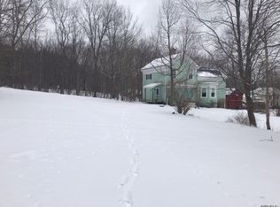 13 Decker St, East Chatham, NY 12060