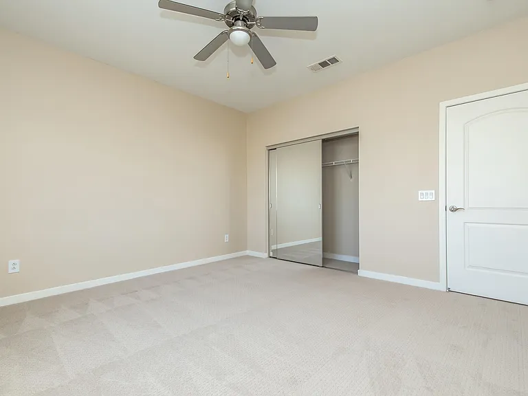 Vineyards at Palm Desert Apartment Homes — Photo 61