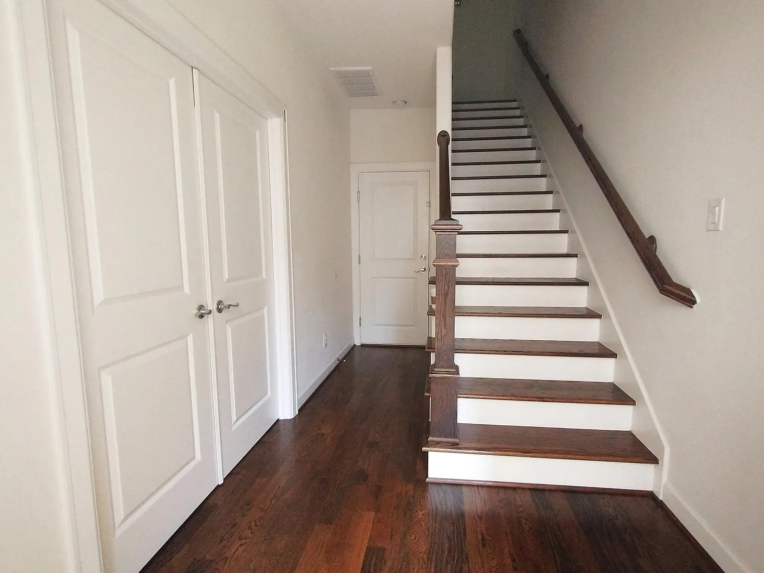 3406 La Branch St — Photo 3