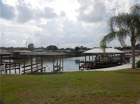 4th image of 1385 Lakeview Dr