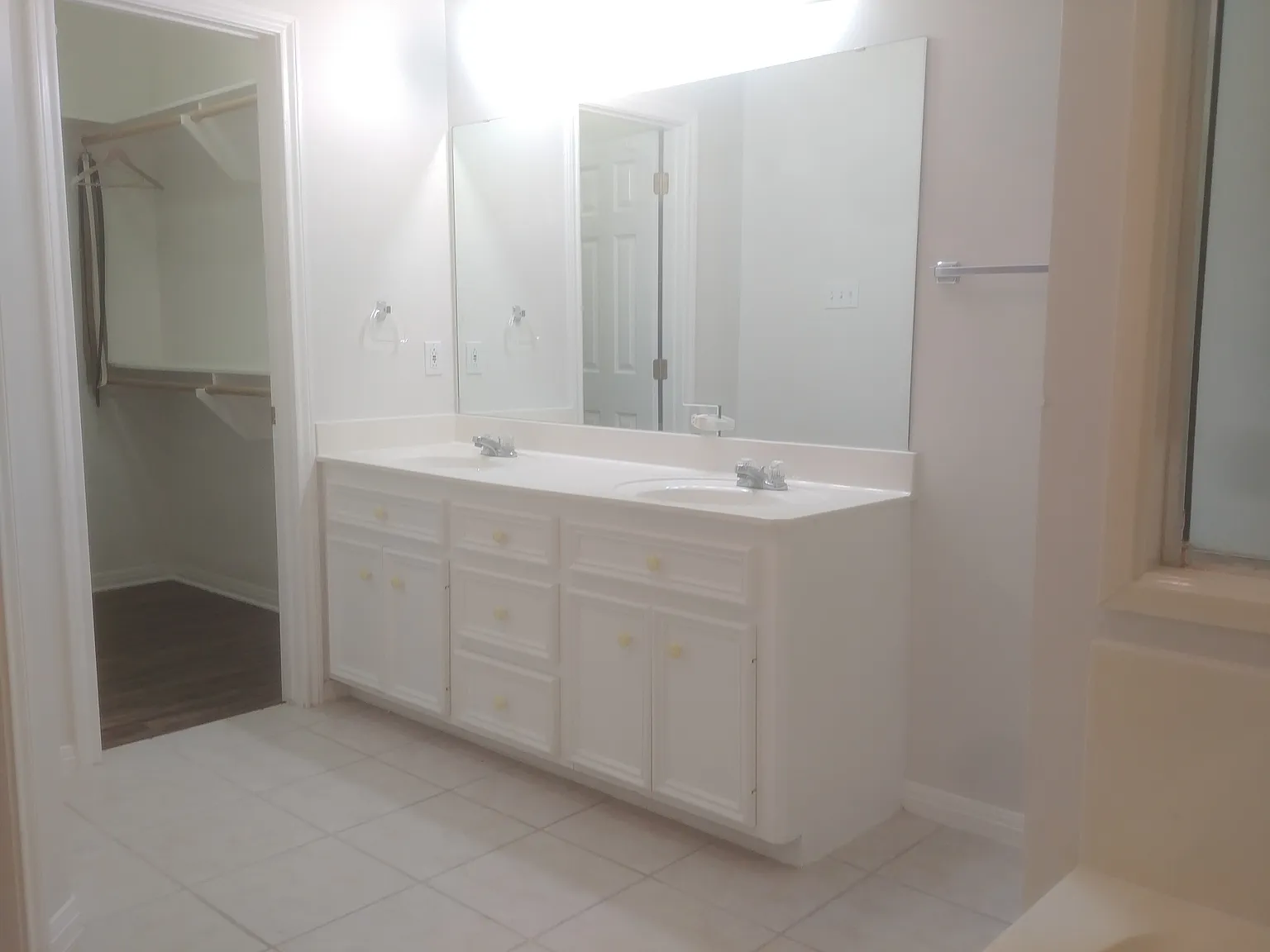 1802 White Stone — Photo 4