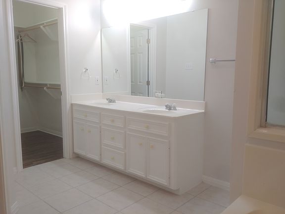 4th image of 1802 White Stone Dr