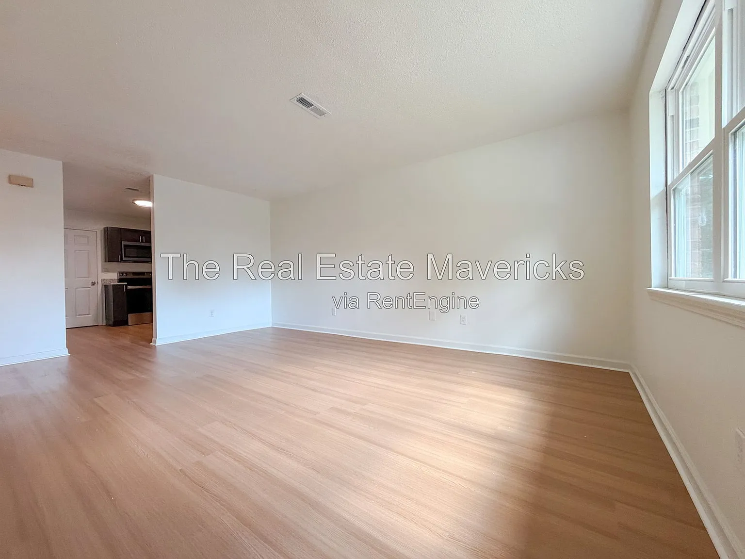 2 bed, 1.0 bath, 820 sqft, $1,250 — Photo 3