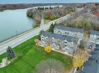 1575 W Wayzata Blvd APT D, Long Lake, MN 55356