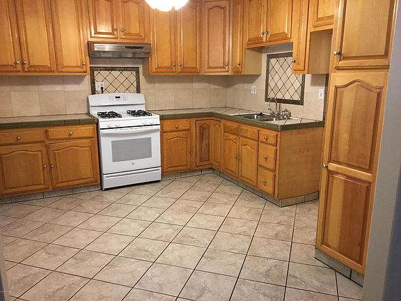 3rd image of 2847 E Michael Dr