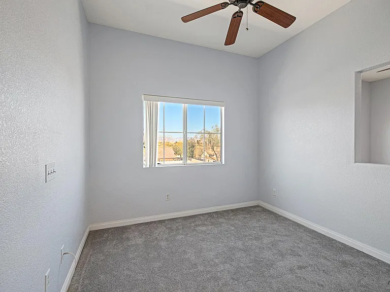 10245 S Maryland Pkwy #225 — Photo 16