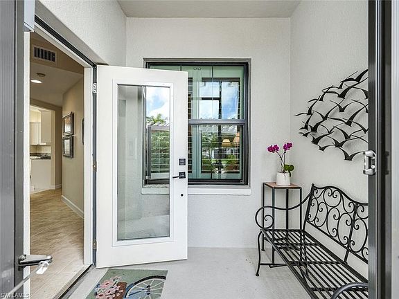 3rd image of 2444 Ravenna BLVD #101