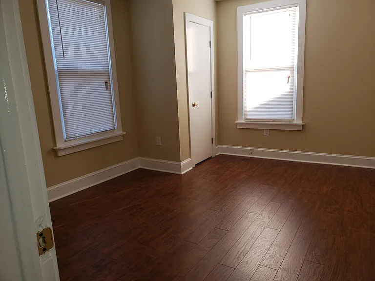 808 Metcalf St — Photo 10